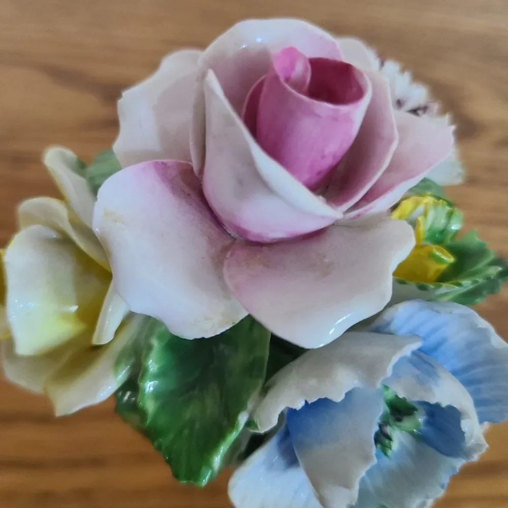 Vintage Radnor Bone China Mini Floral Bouquet Basket Vase Capodimonte Porcelain